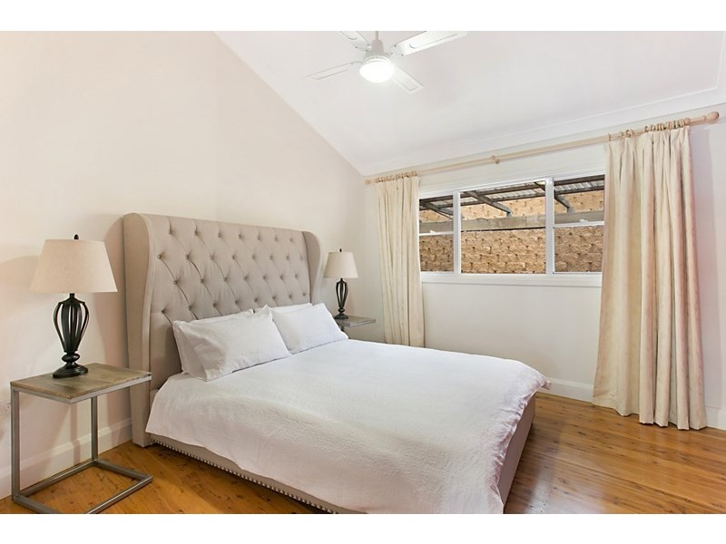 8 Yaringa Lane, Carey Bay NSW 2283