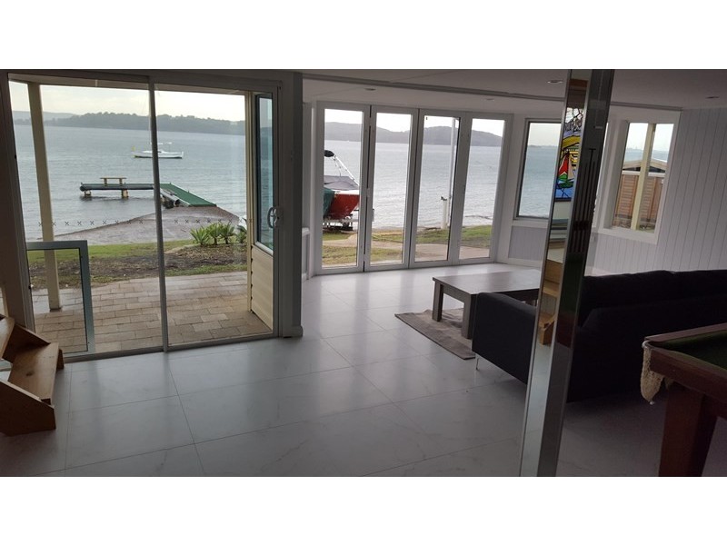8 Yaringa Lane, Carey Bay NSW 2283