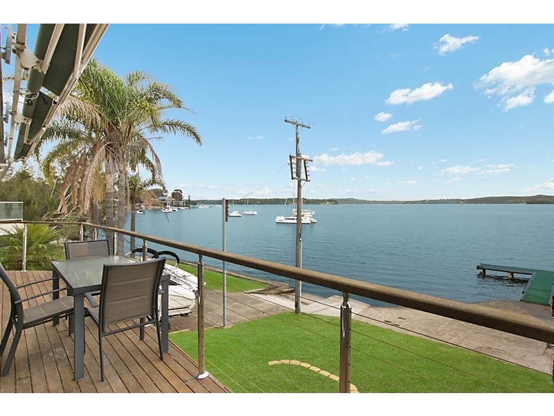 8 Yaringa Lane, Carey Bay NSW 2283