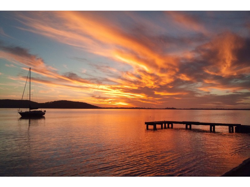 8 Yaringa Lane, Carey Bay NSW 2283