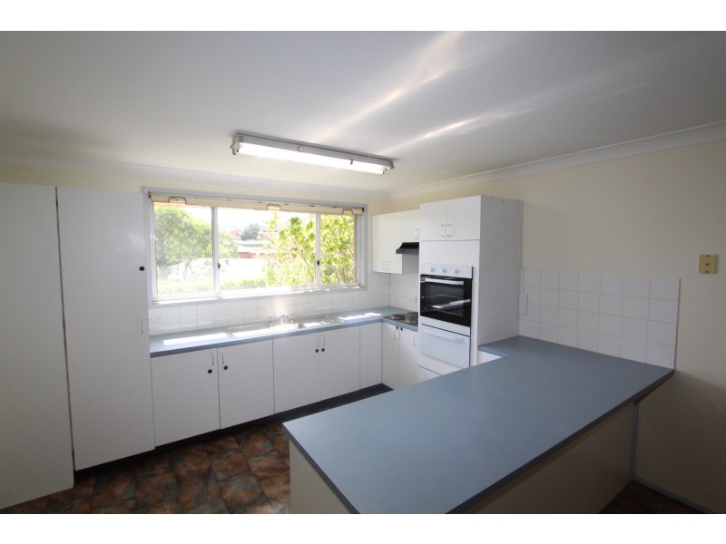 7 Suffolk Drive, Valentine NSW 2280