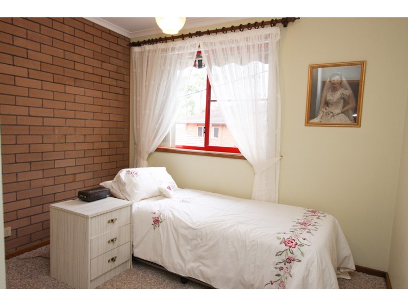 8/50 Allambee Place, Valentine NSW 2280