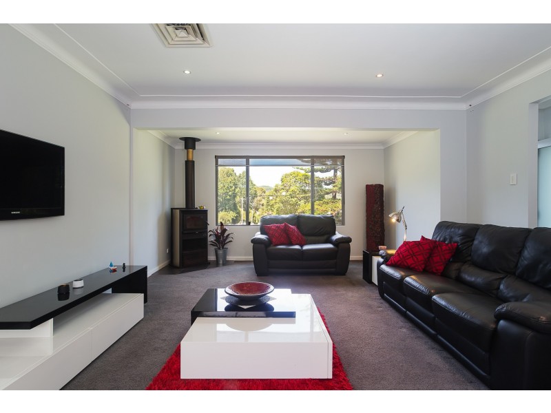 23 Delma Parade, Warners Bay NSW 2282