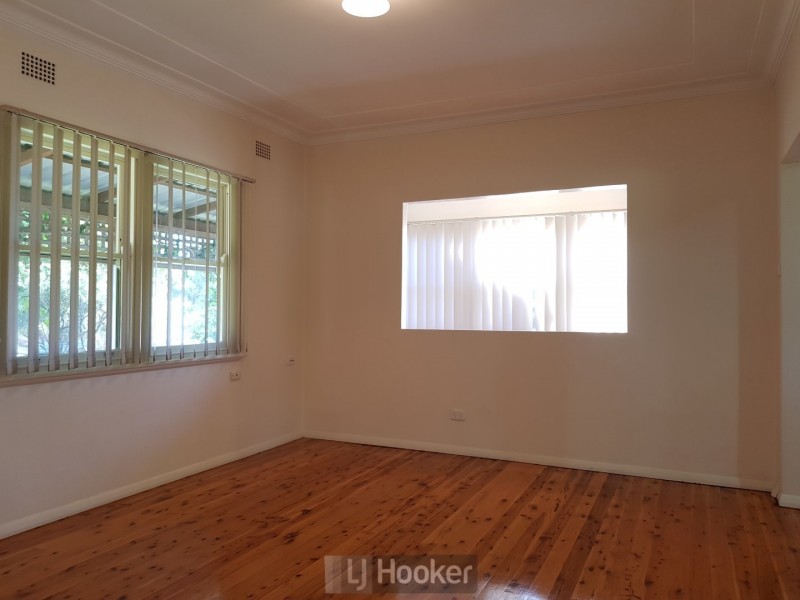 2 Fourth Street, Booragul NSW 2284
