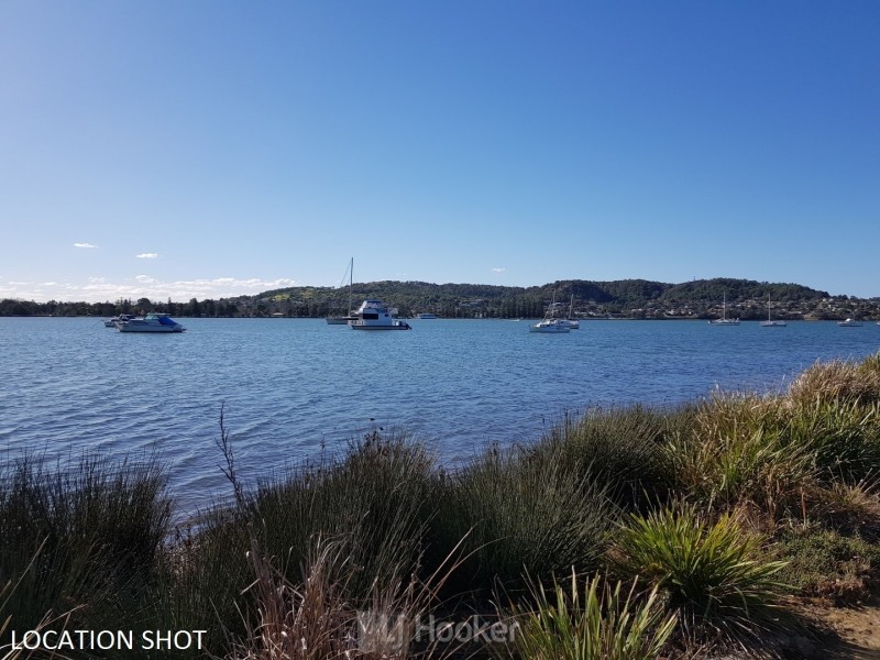 2 Fourth Street, Booragul NSW 2284