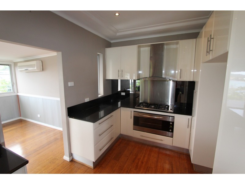 83 Thompson Road, Speers Point NSW 2284