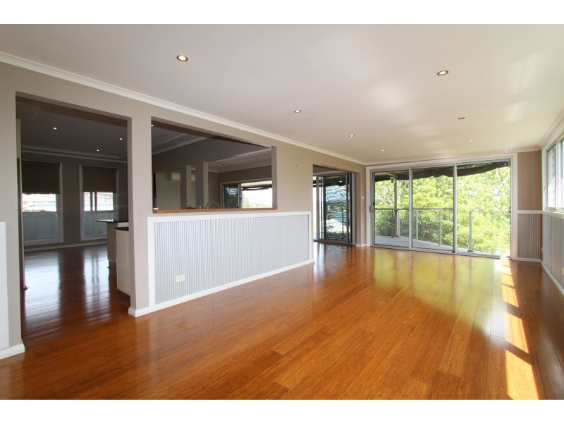 83 Thompson Road, Speers Point NSW 2284