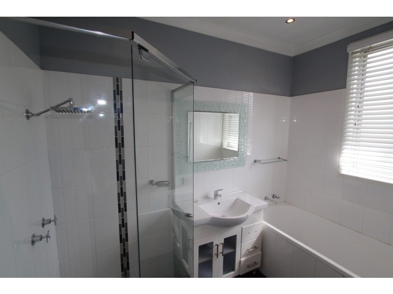 83 Thompson Road, Speers Point NSW 2284