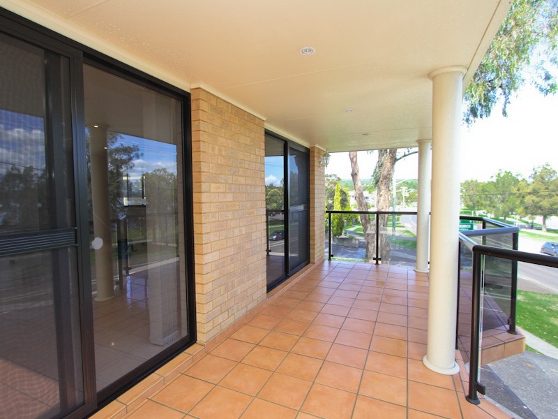 516 The Esplanade, Warners Bay NSW 2282