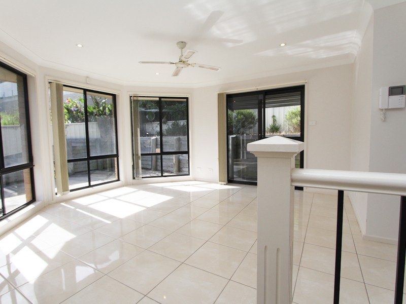516 The Esplanade, Warners Bay NSW 2282