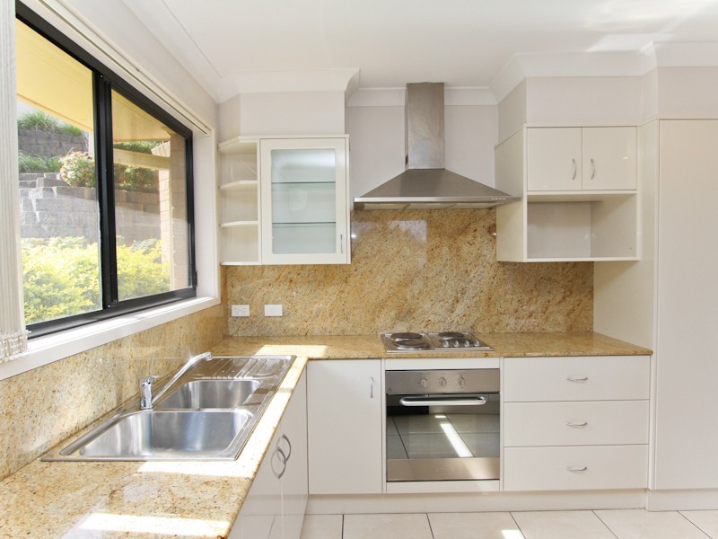 516 The Esplanade, Warners Bay NSW 2282