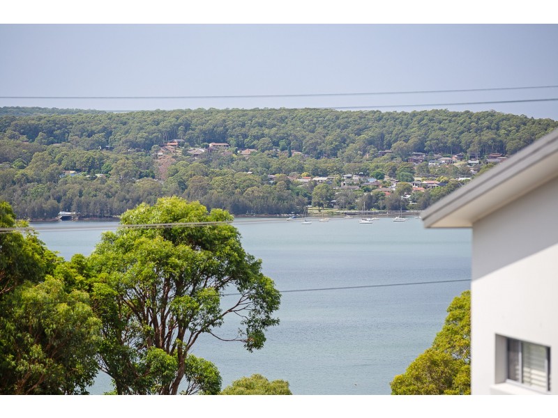 4b Rani Close, Speers Point NSW 2284