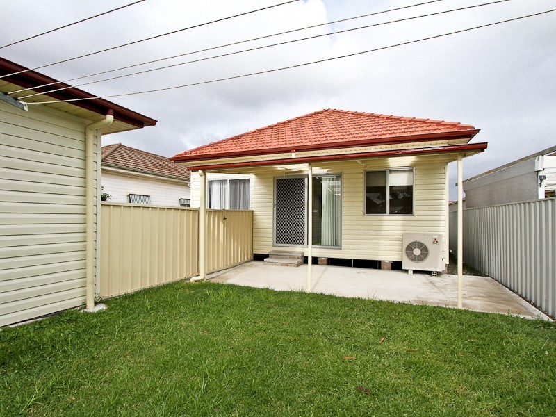 37 Baker Street, Mayfield NSW 2304