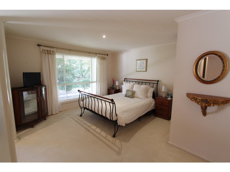 115 Regal Way, Valentine NSW 2280