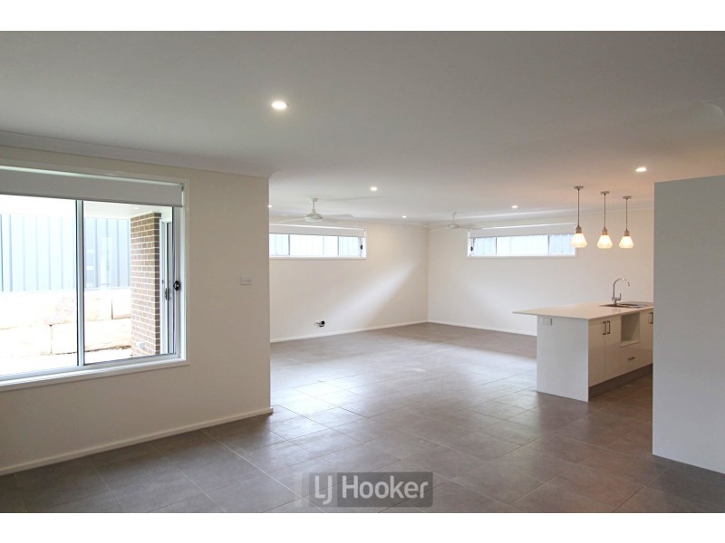 14 Dollarbird Lane, Cooranbong NSW 2265