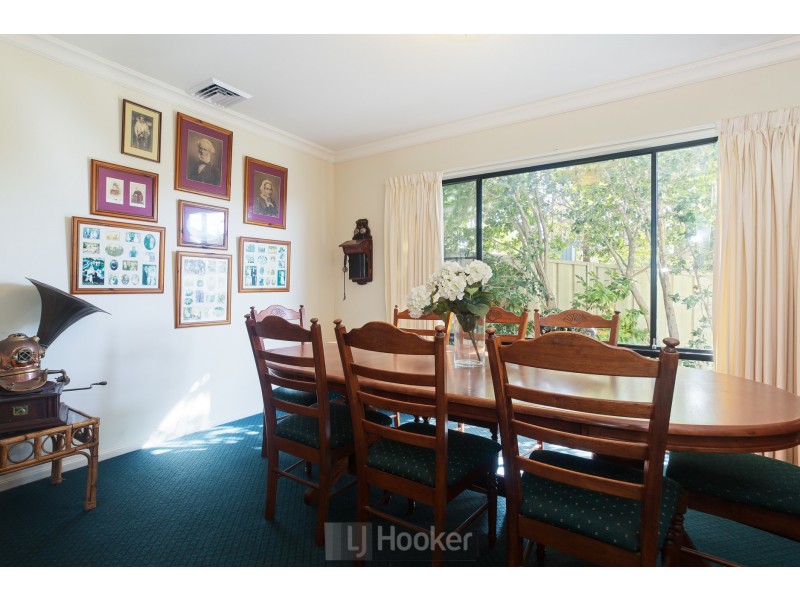 24 Desreaux Close, Eleebana NSW 2282