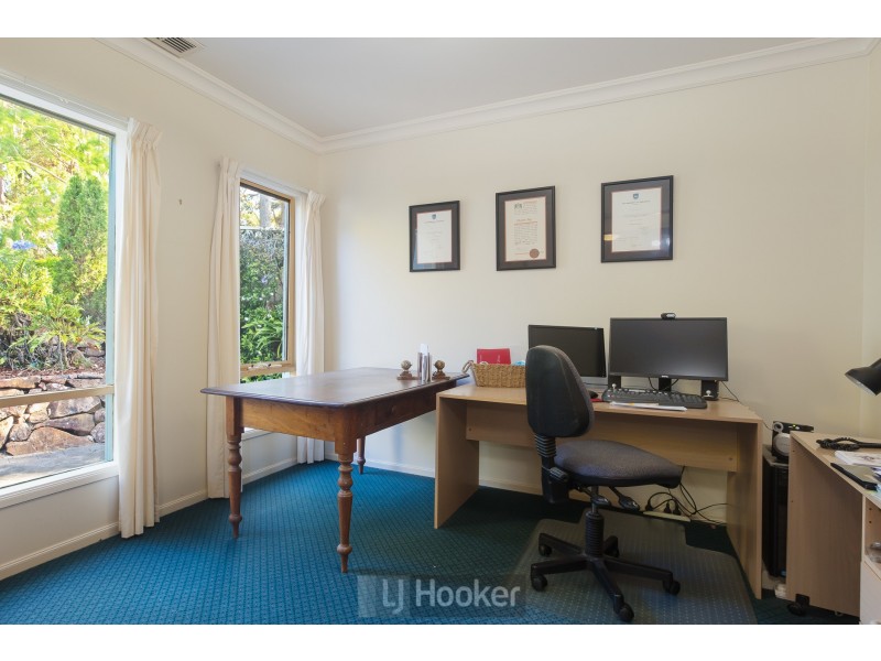 24 Desreaux Close, Eleebana NSW 2282