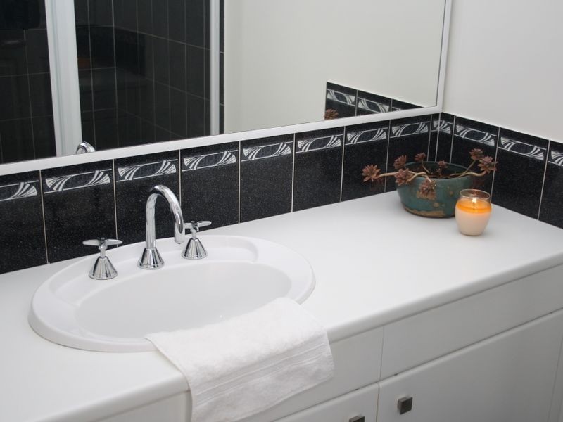 2 Excalibur Parade, Valentine NSW 2280