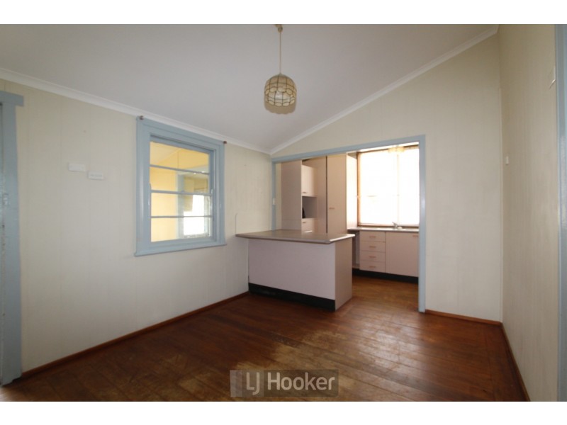 10 Anzac Parade, Teralba NSW 2284