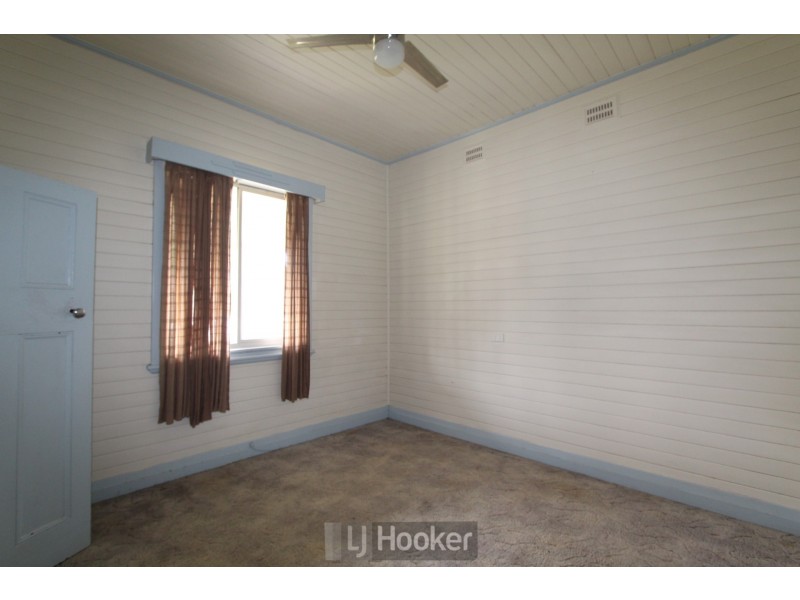 10 Anzac Parade, Teralba NSW 2284