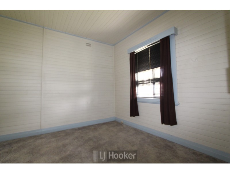 10 Anzac Parade, Teralba NSW 2284