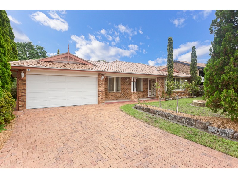 6 Colton Crescent, Lakelands NSW 2282