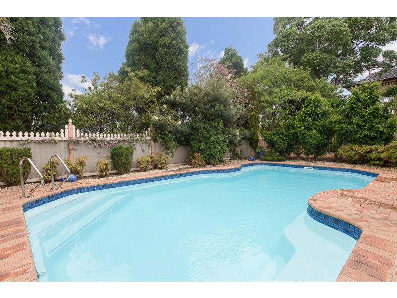 6 Colton Crescent, Lakelands NSW 2282