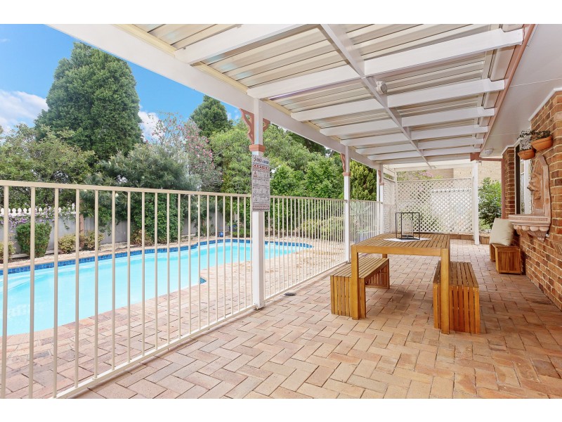 6 Colton Crescent, Lakelands NSW 2282