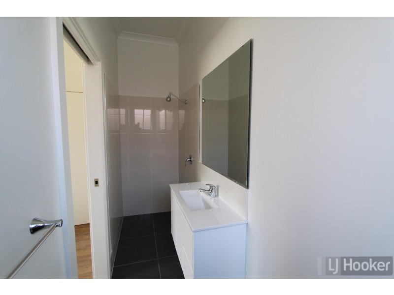 2 Janice Street, Warners Bay NSW 2282