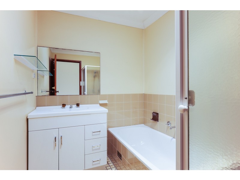 3/16 Howard Street, Warners Bay NSW 2282