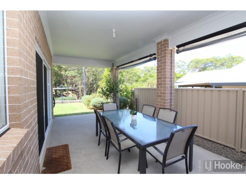 2 Gregory Parade, Warners Bay NSW 2282