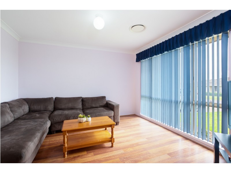 10 Karong Avenue, Maryland NSW 2287