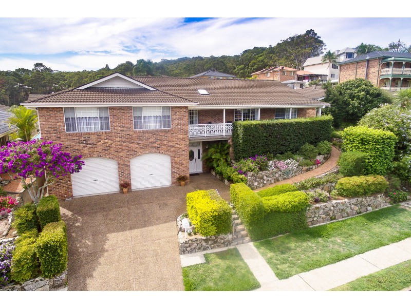 10 Spinnaker Ridge Way, Belmont NSW 2280