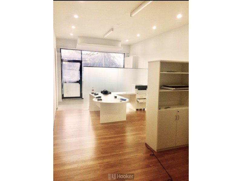 10 The Boulevard, Toronto NSW 2283