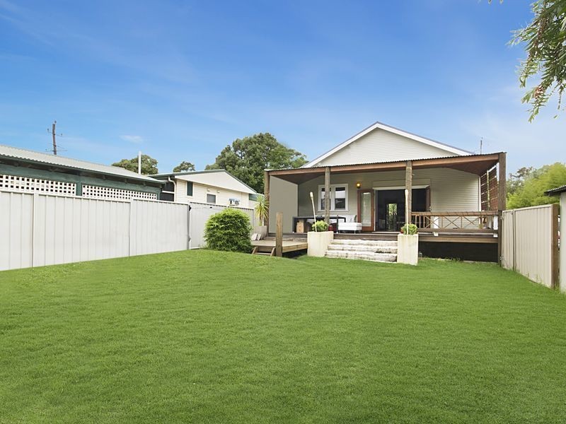 19 King Street, Warners Bay NSW 2282