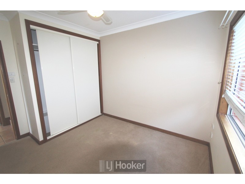 34 Middle Point Road, Bolton Point NSW 2283