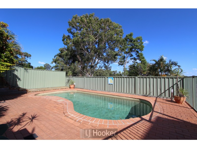 34 Middle Point Road, Bolton Point NSW 2283