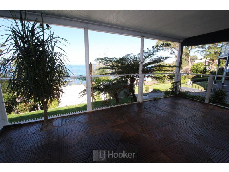 55 Beach Road, Wangi Wangi NSW 2267