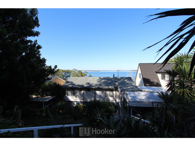 55 Beach Road, Wangi Wangi NSW 2267