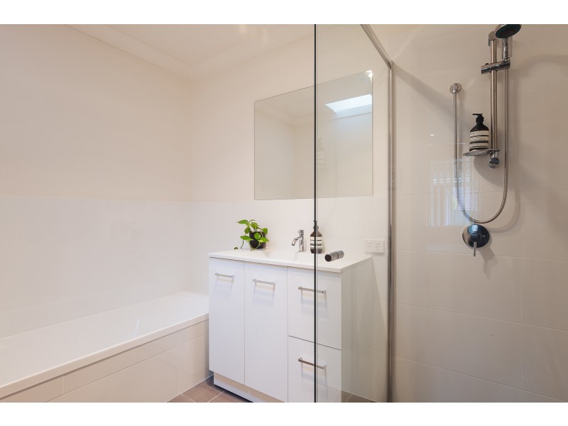 15/2 Bancks Avenue, Cardiff South NSW 2285