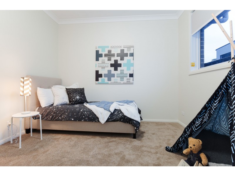 18 Olsen Crescent, Warners Bay NSW 2282