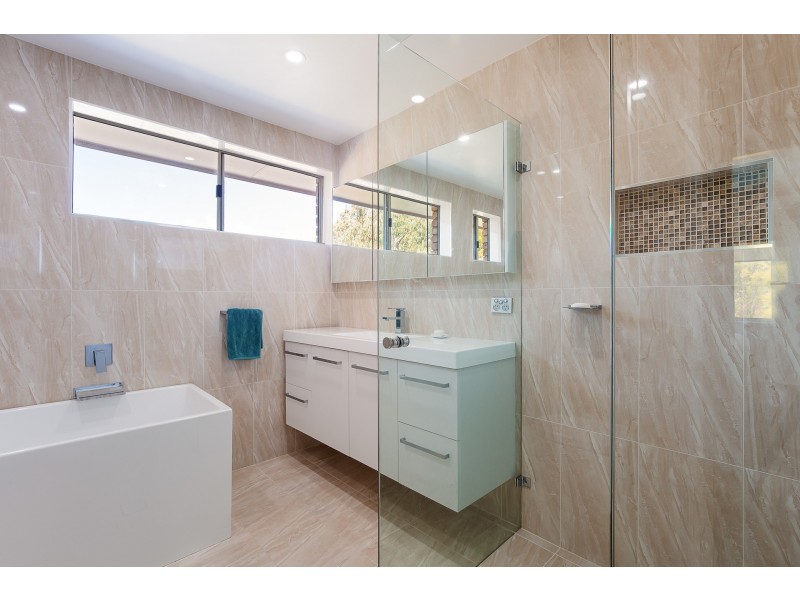 37 Arrowfield Street, Eleebana NSW 2282