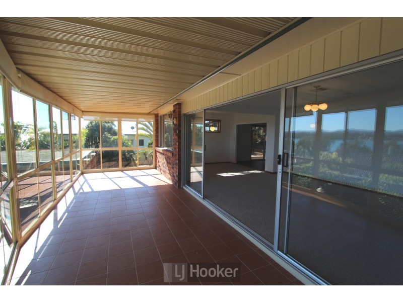 64 Victor Avenue, Valentine NSW 2280