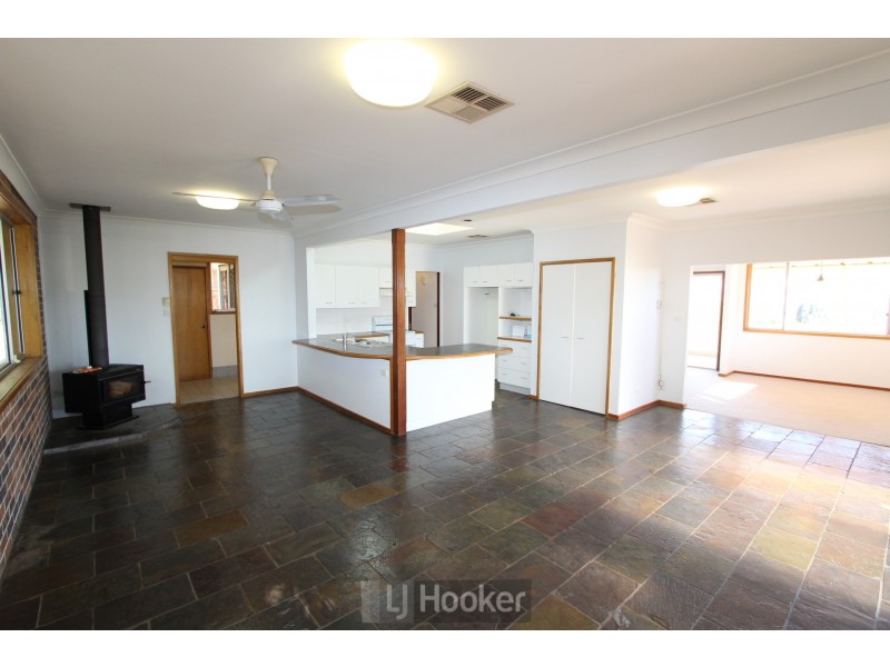 64 Victor Avenue, Valentine NSW 2280