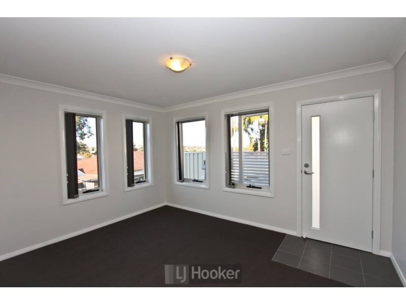 12/247 Warners Bay Road, Mount Hutton NSW 2290