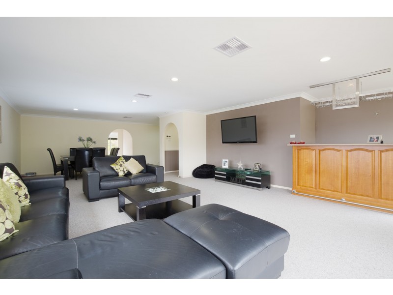 10 Cheryl Avenue, Glendale NSW 2285