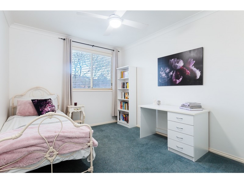 4 Hume Close, Macquarie Hills NSW 2285