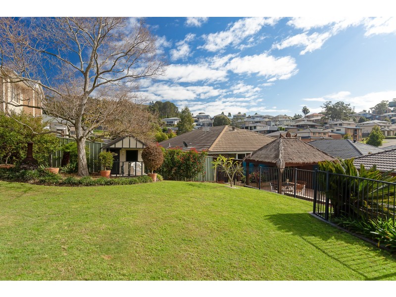 4 Hume Close, Macquarie Hills NSW 2285