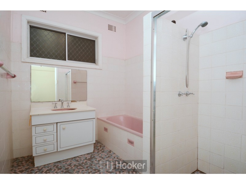 13 Quarry Road, Speers Point NSW 2284