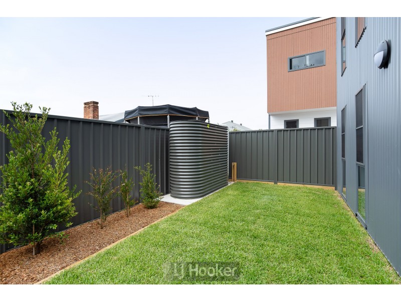 10 Yorston Street, Warners Bay NSW 2282